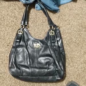 Women's Coach purse bag 3 different zippers inside and 2 straps  lots of room